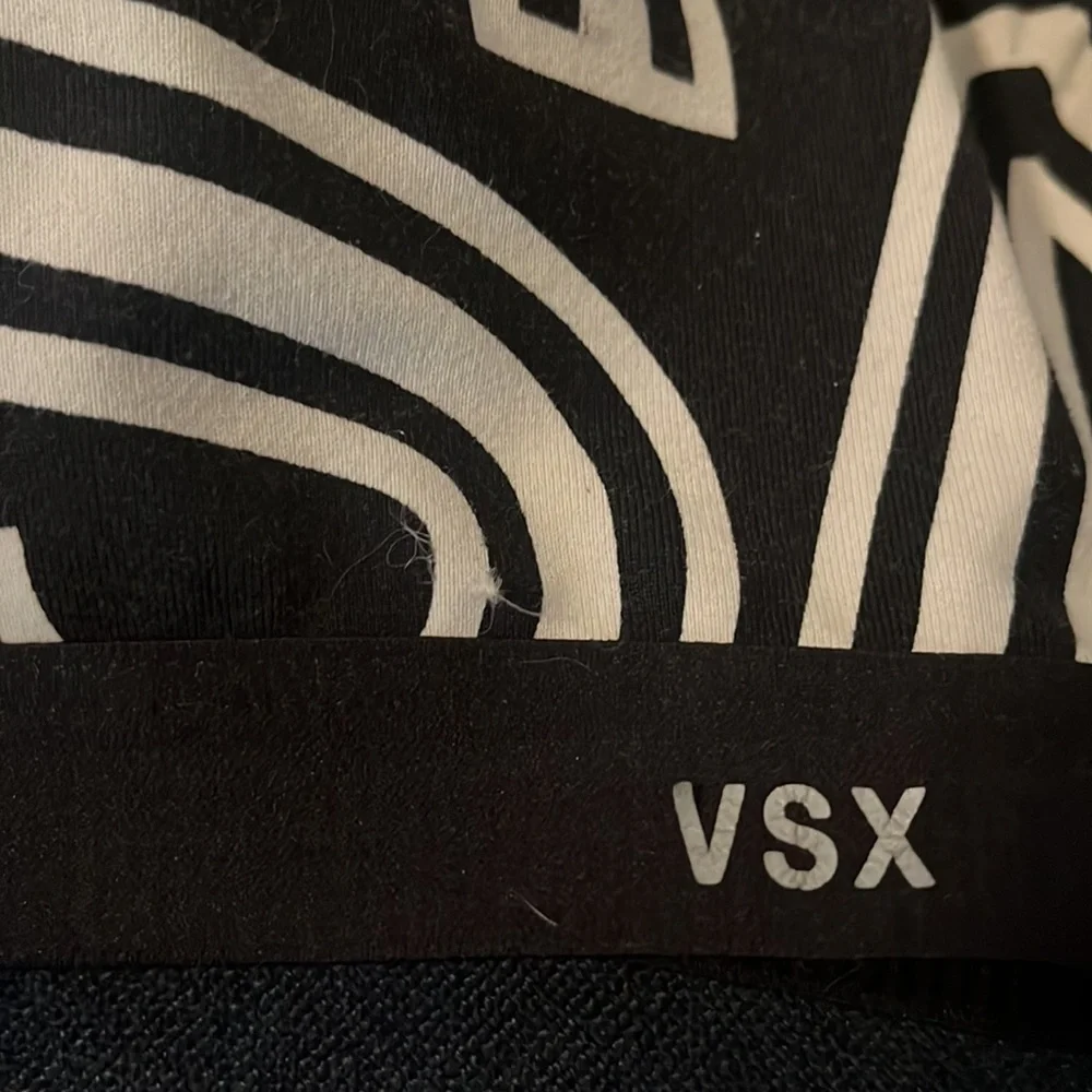 VSX sports bra 36B - Picture 2 of 7